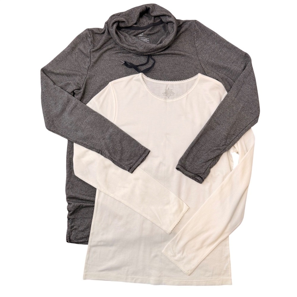 Cuddl Duds‎ Bundle of 2 Cowl Neck Top Layer and White Thermal Base Layer- Medium